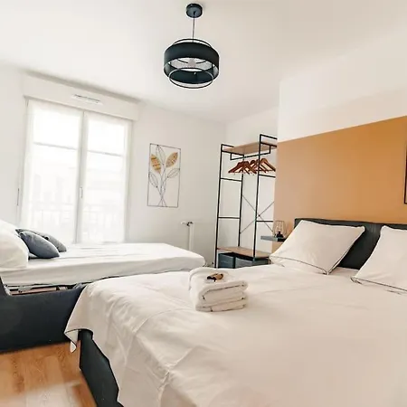 Moderne - Disneyland & Val D'europe